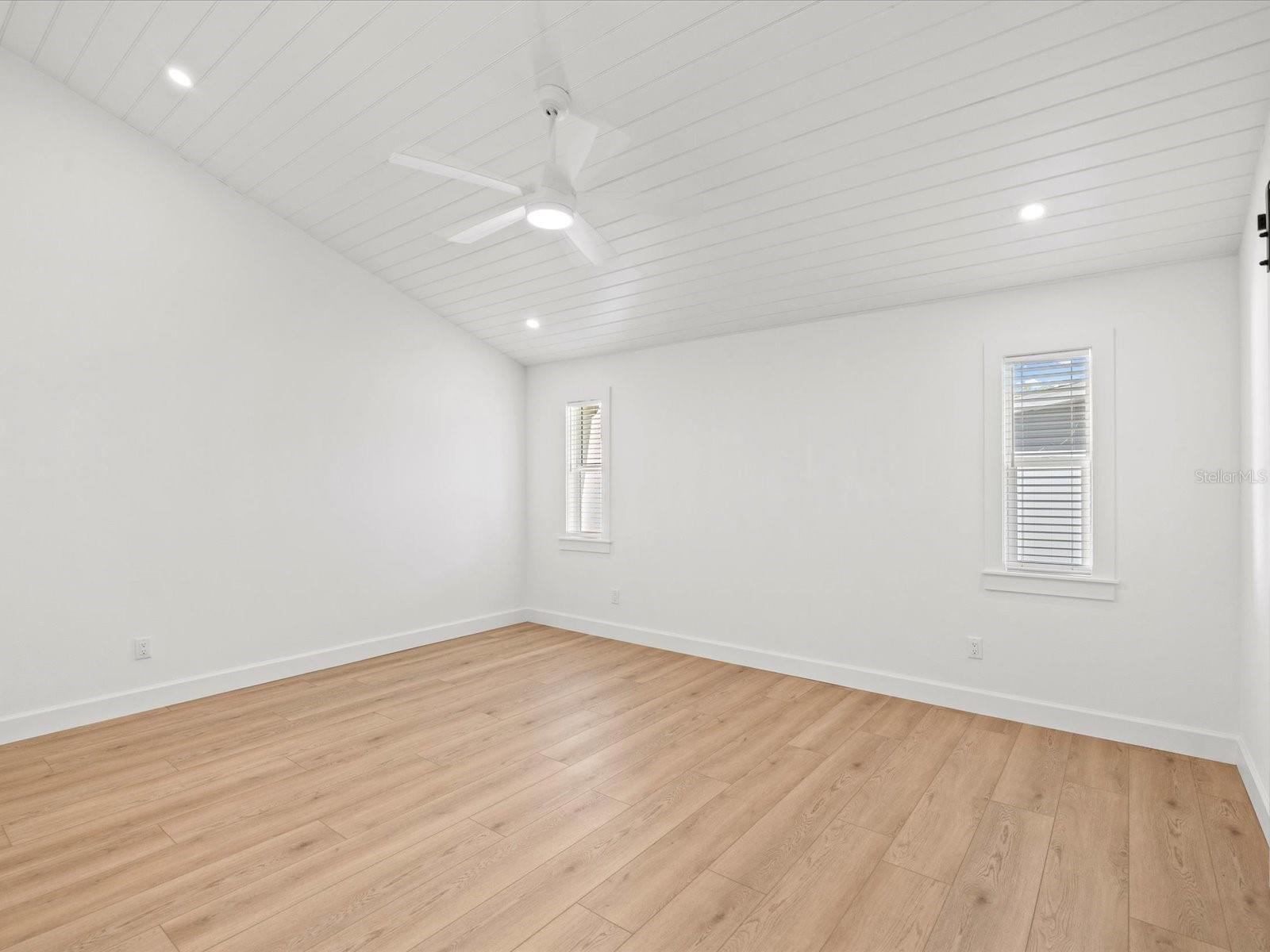 Image 18 of 60 For 819 Jacaranda Drive