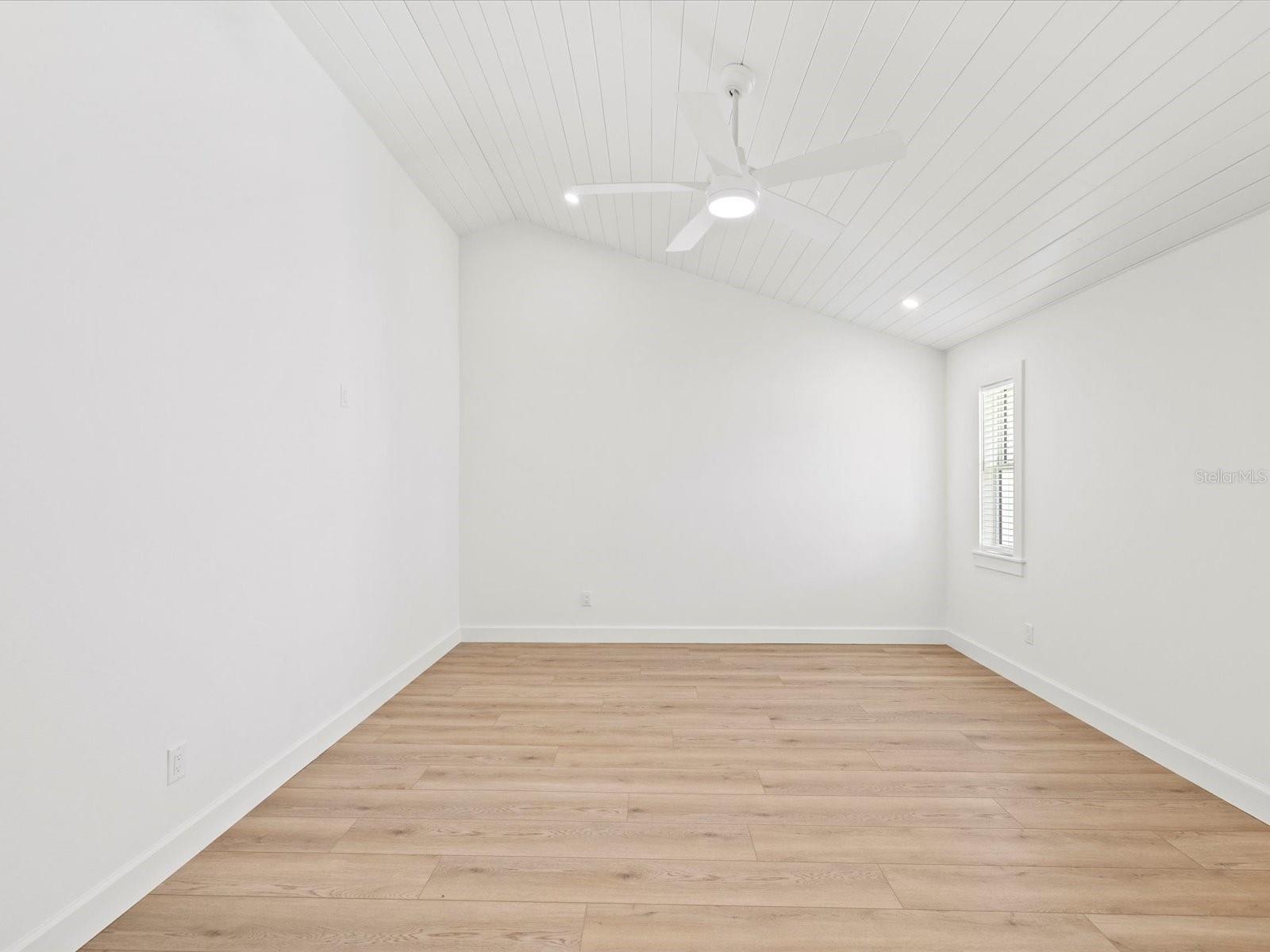 Image 19 of 60 For 819 Jacaranda Drive