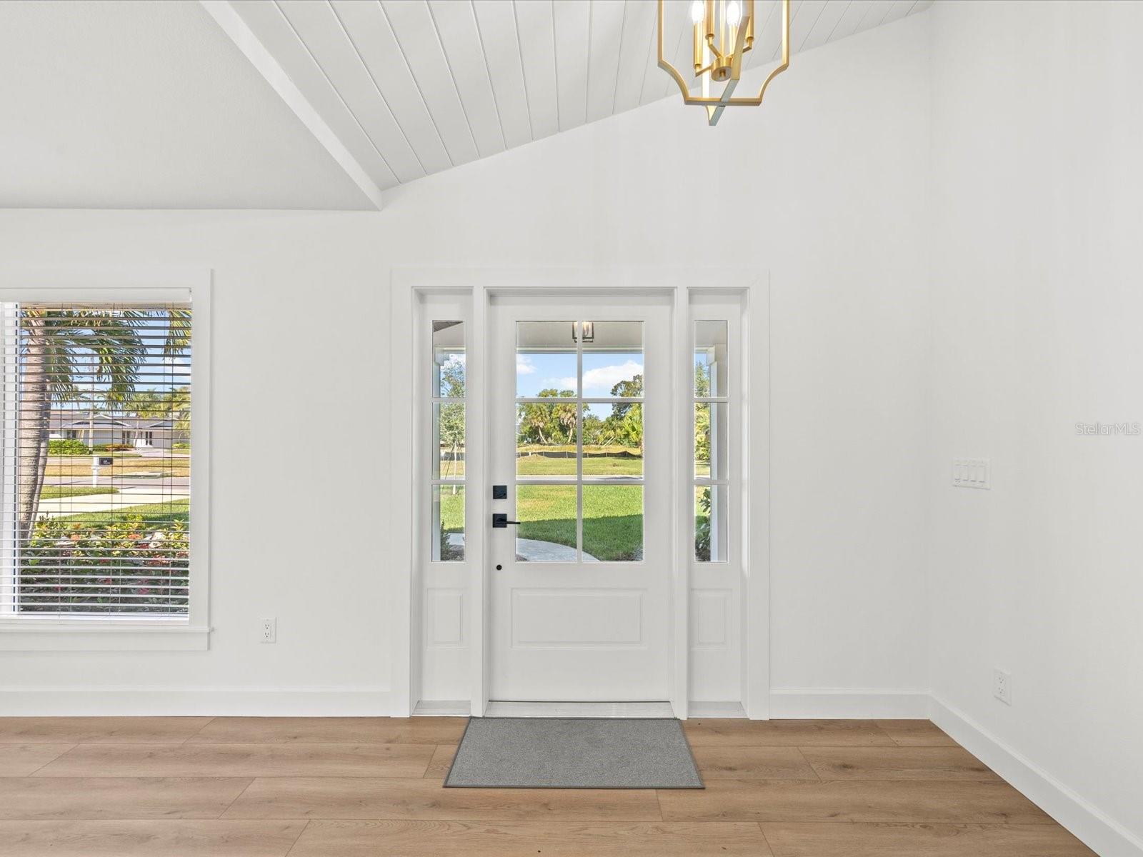 Image 27 of 60 For 819 Jacaranda Drive