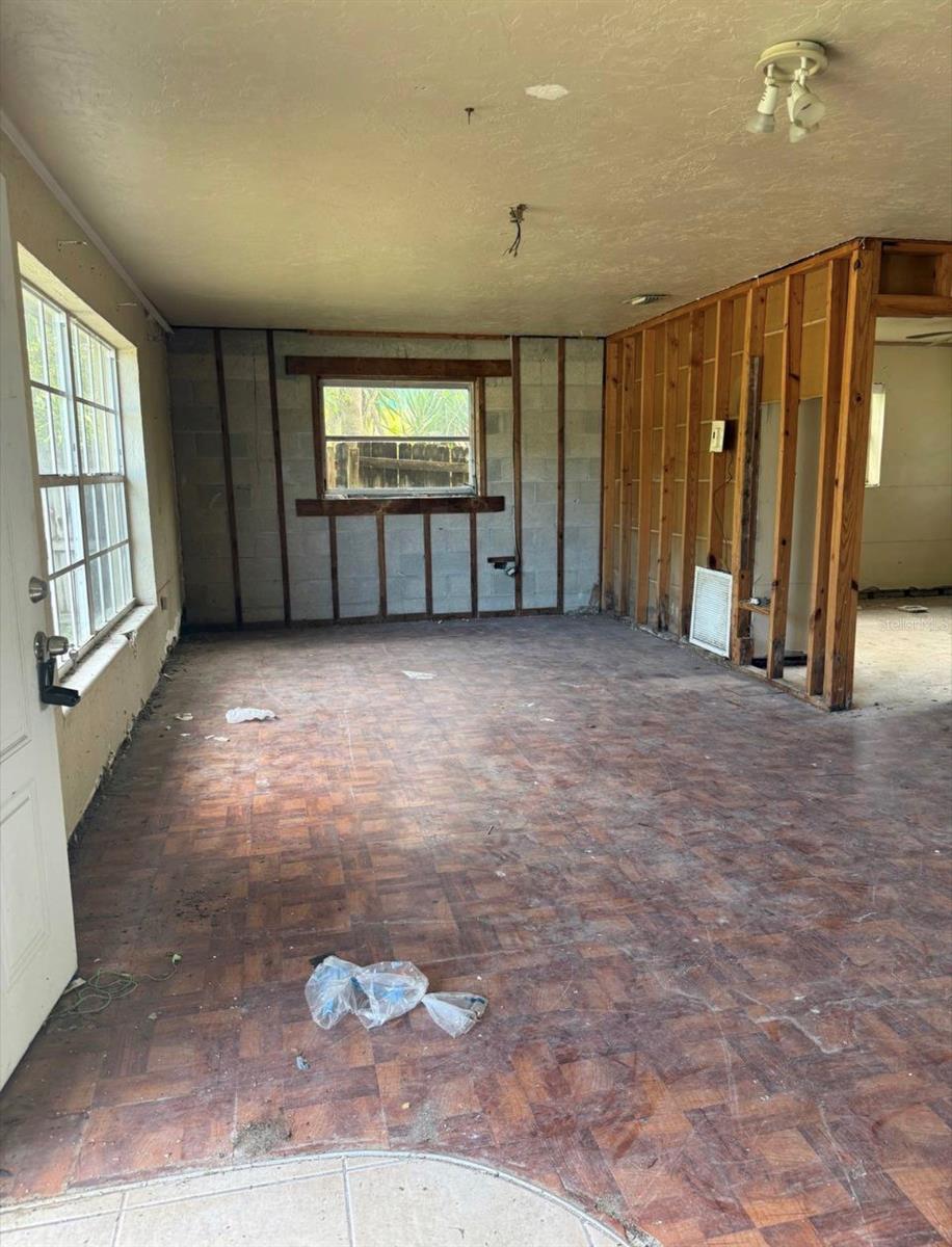 Image 2 of 9 For 11526 Dean Street