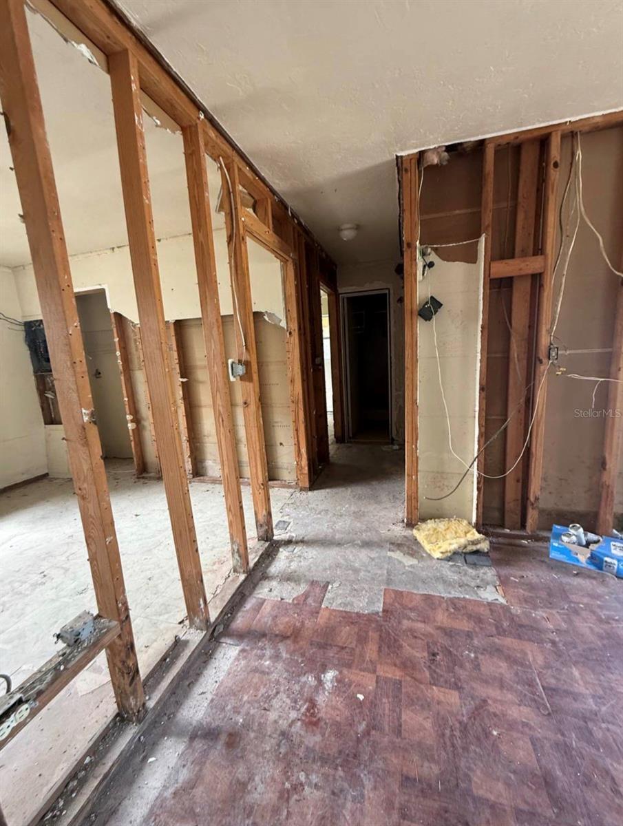 Image 4 of 9 For 11526 Dean Street