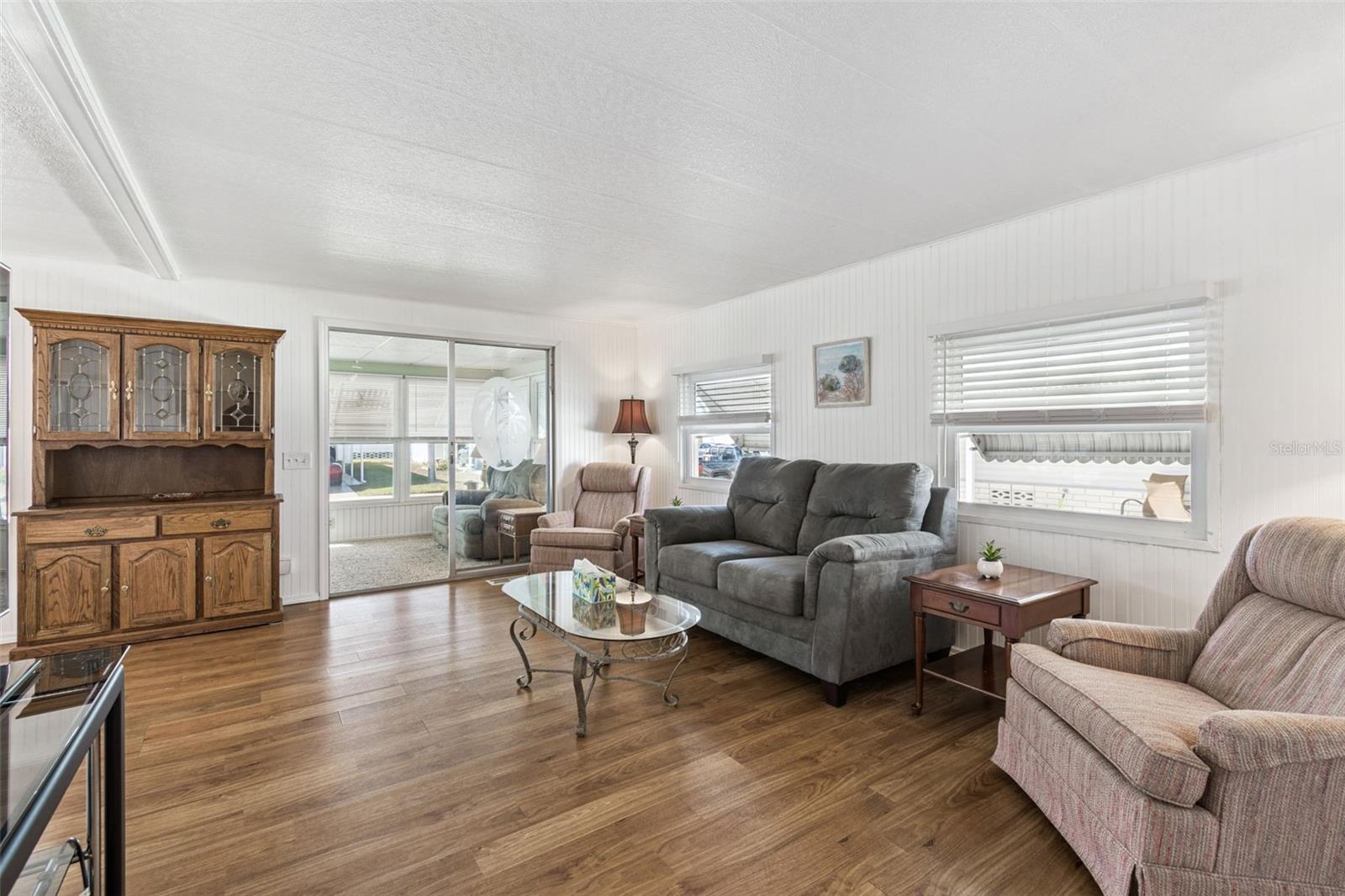 Image 15 of 68 For 1100 Belcher Road S 720