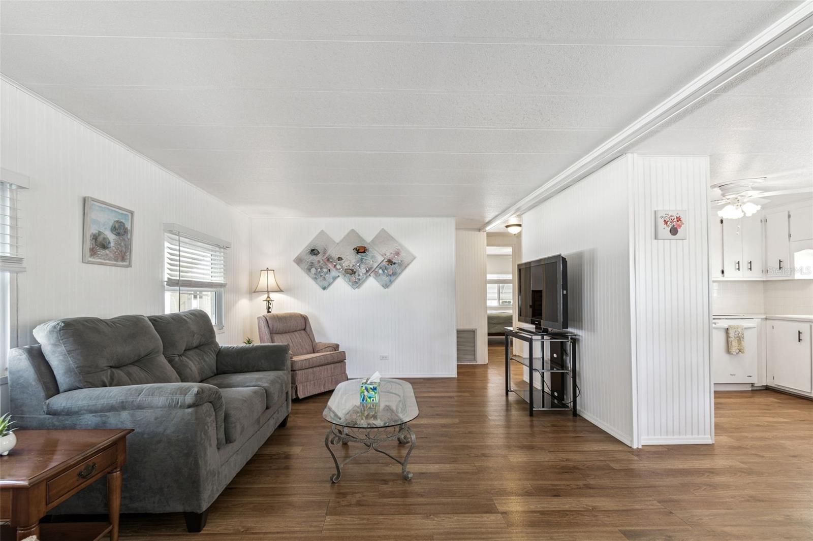 Image 16 of 68 For 1100 Belcher Road S 720