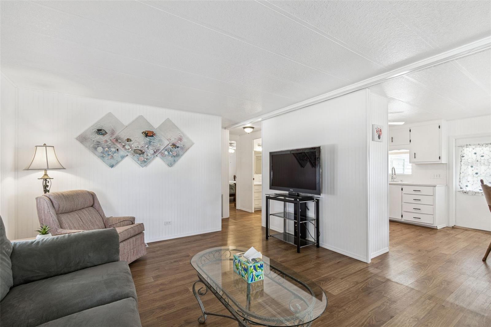 Image 18 of 68 For 1100 Belcher Road S 720