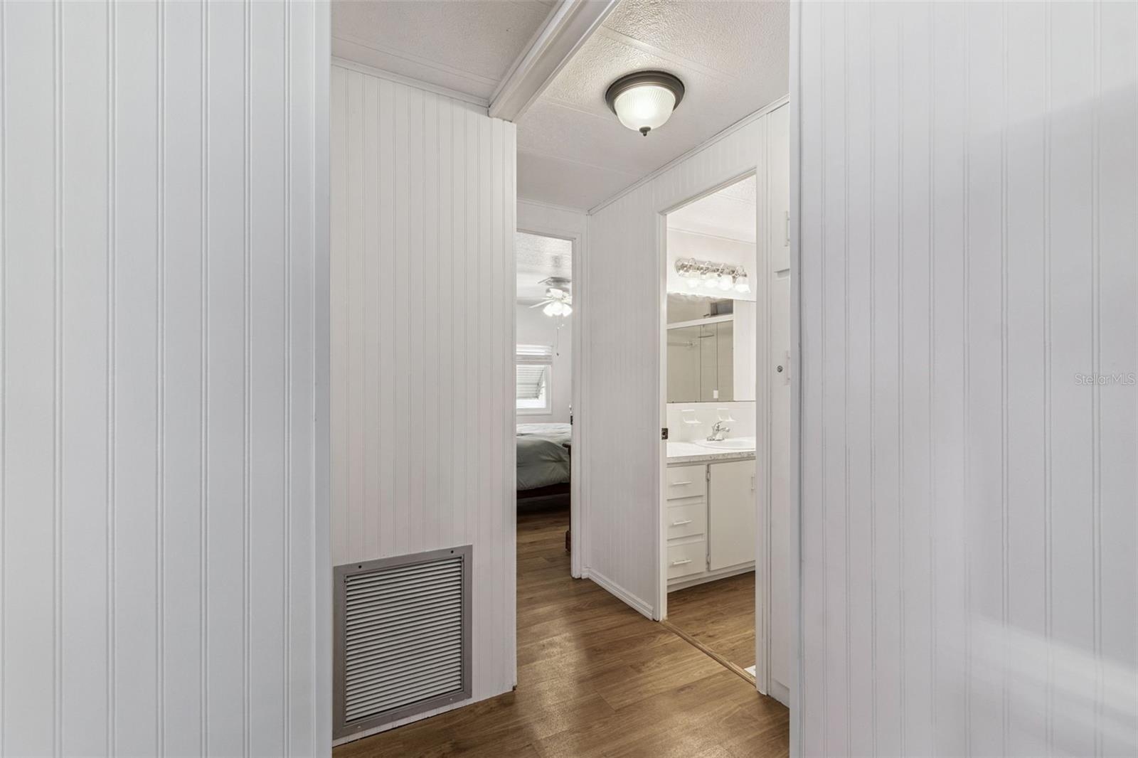 Image 25 of 68 For 1100 Belcher Road S 720