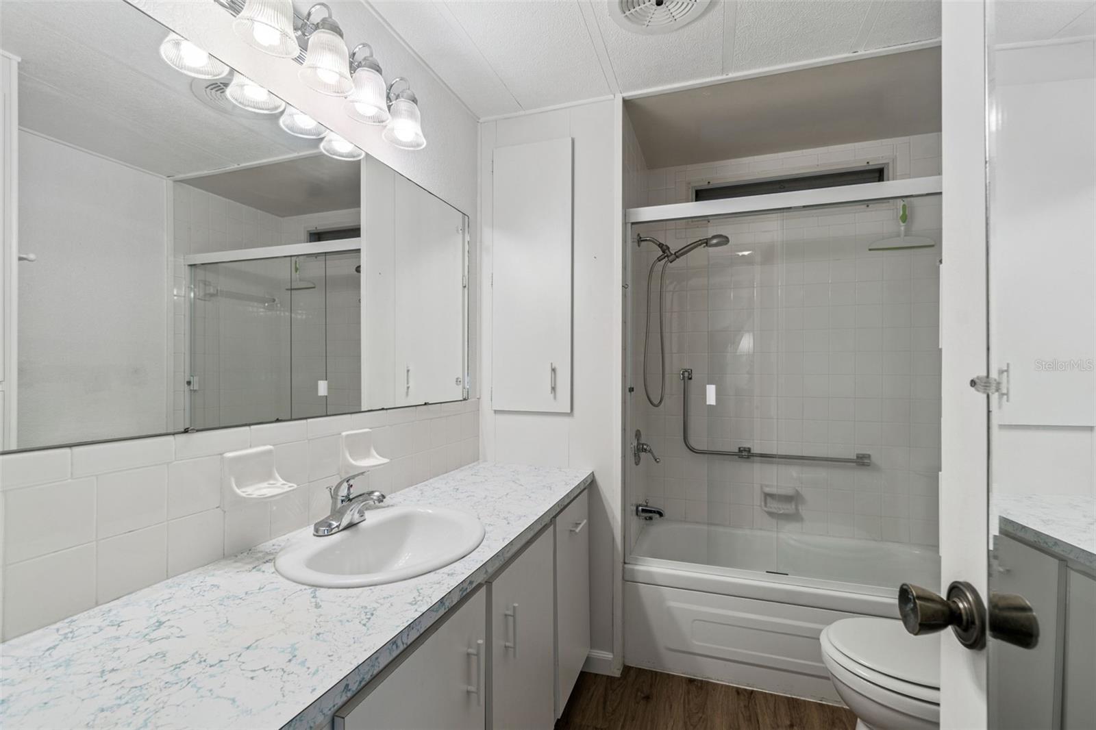 Image 34 of 68 For 1100 Belcher Road S 720