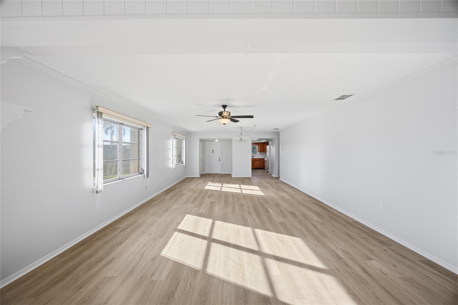 Image 10 of 25 For 4859 Independence