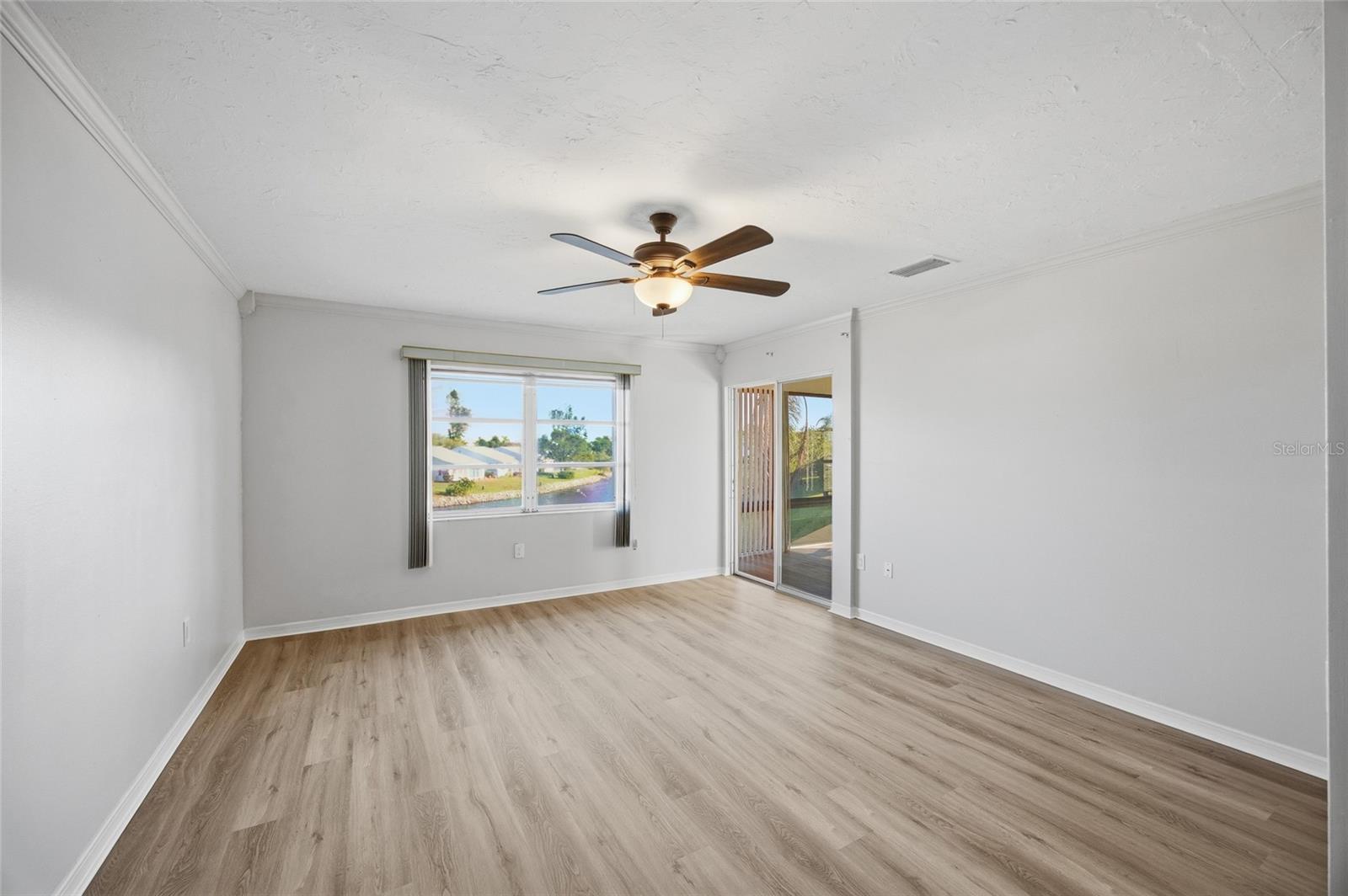 Image 15 of 25 For 4859 Independence