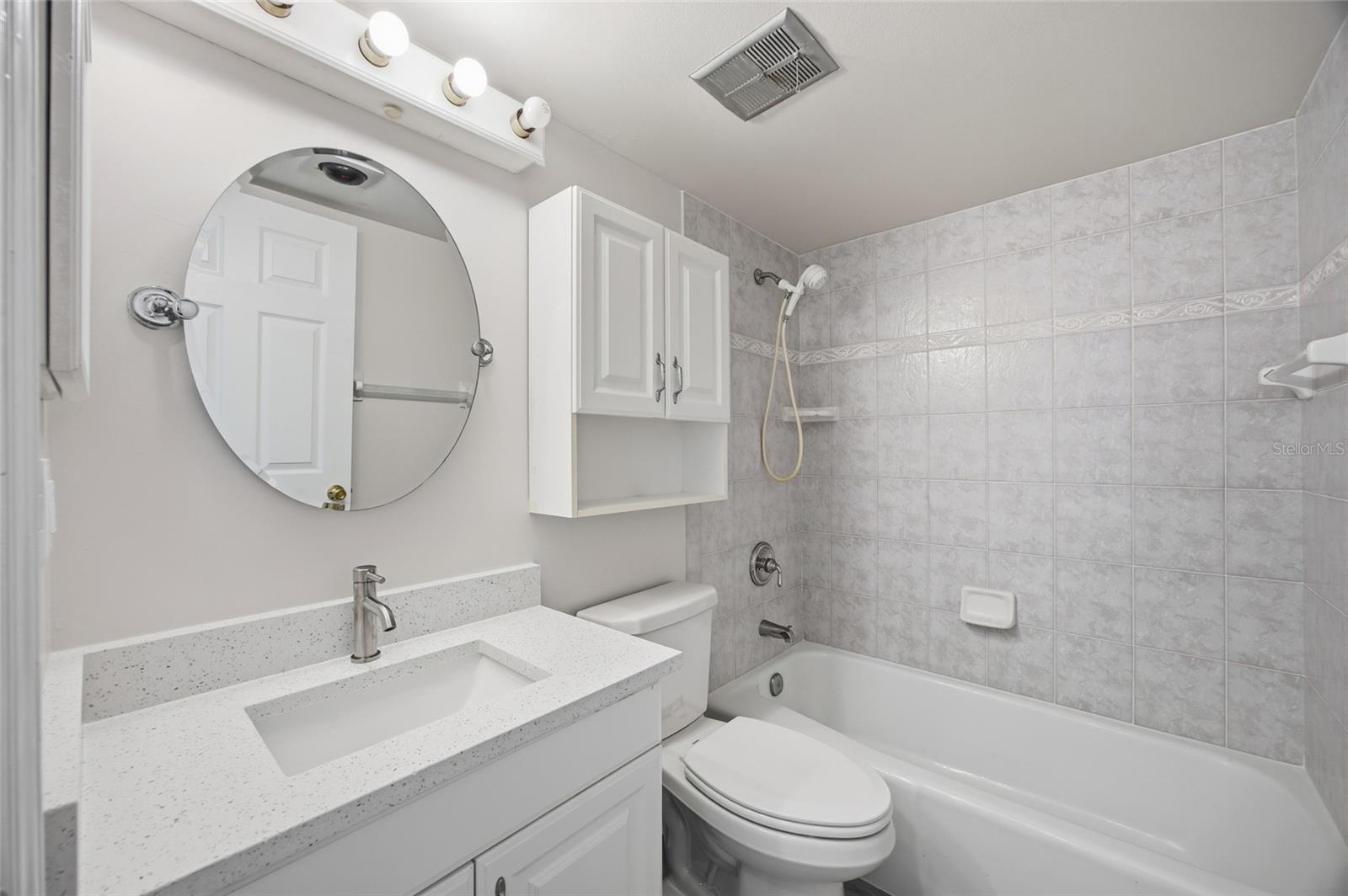 Image 18 of 25 For 4859 Independence