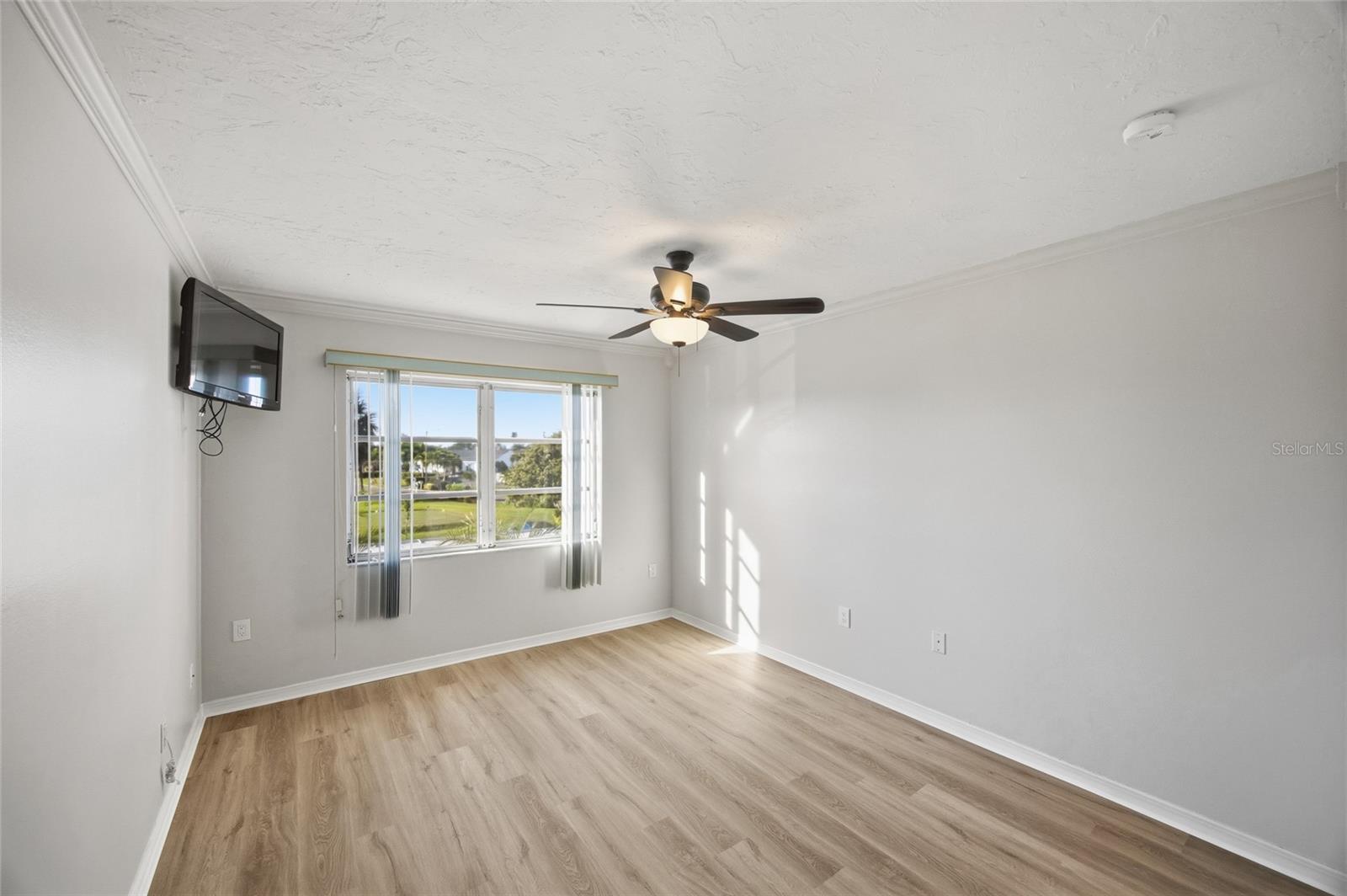 Image 19 of 25 For 4859 Independence