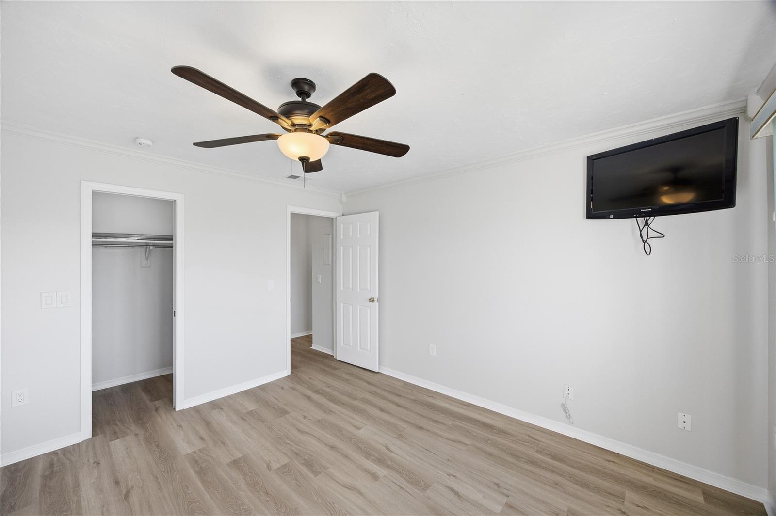 Image 20 of 25 For 4859 Independence