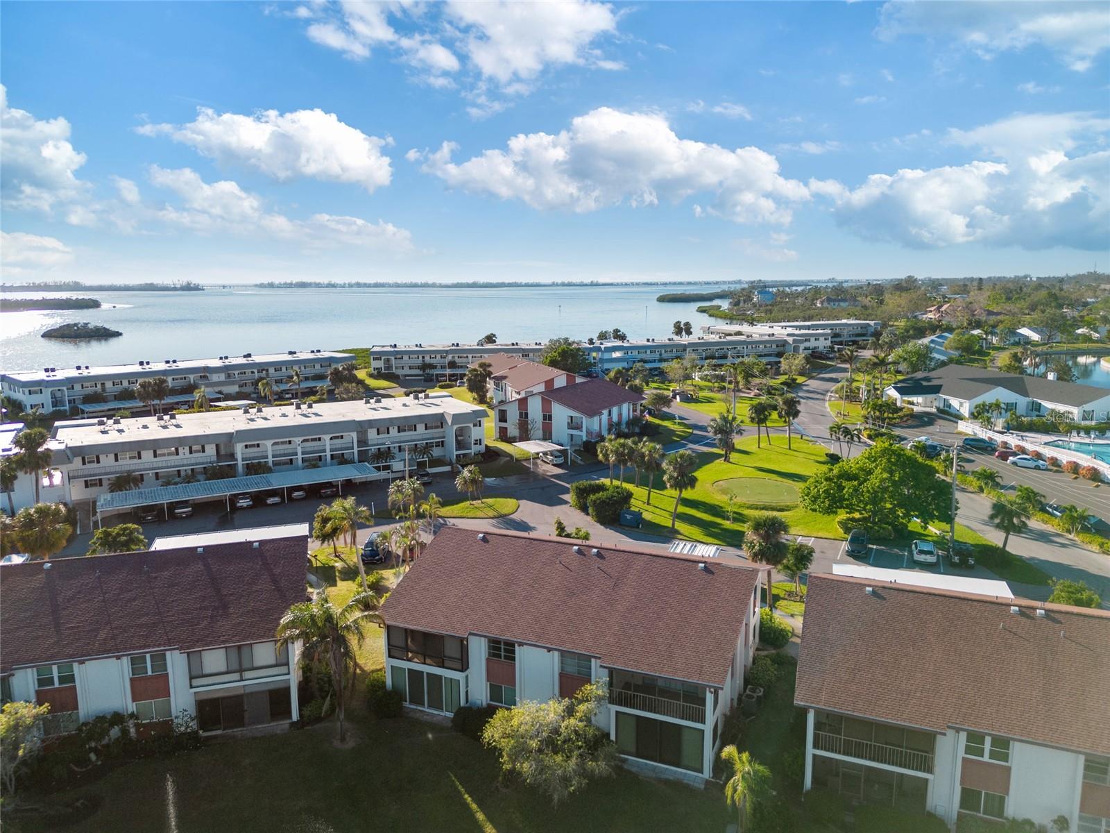 Image 5 of 25 For 4859 Independence