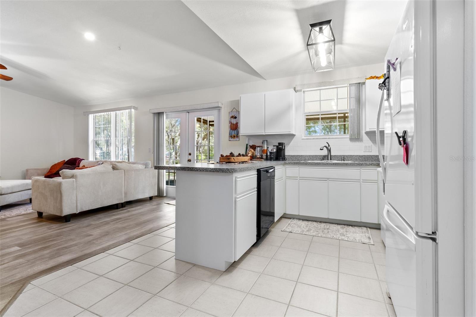 Image 12 of 30 For 193 Fitzpatrick Avenue