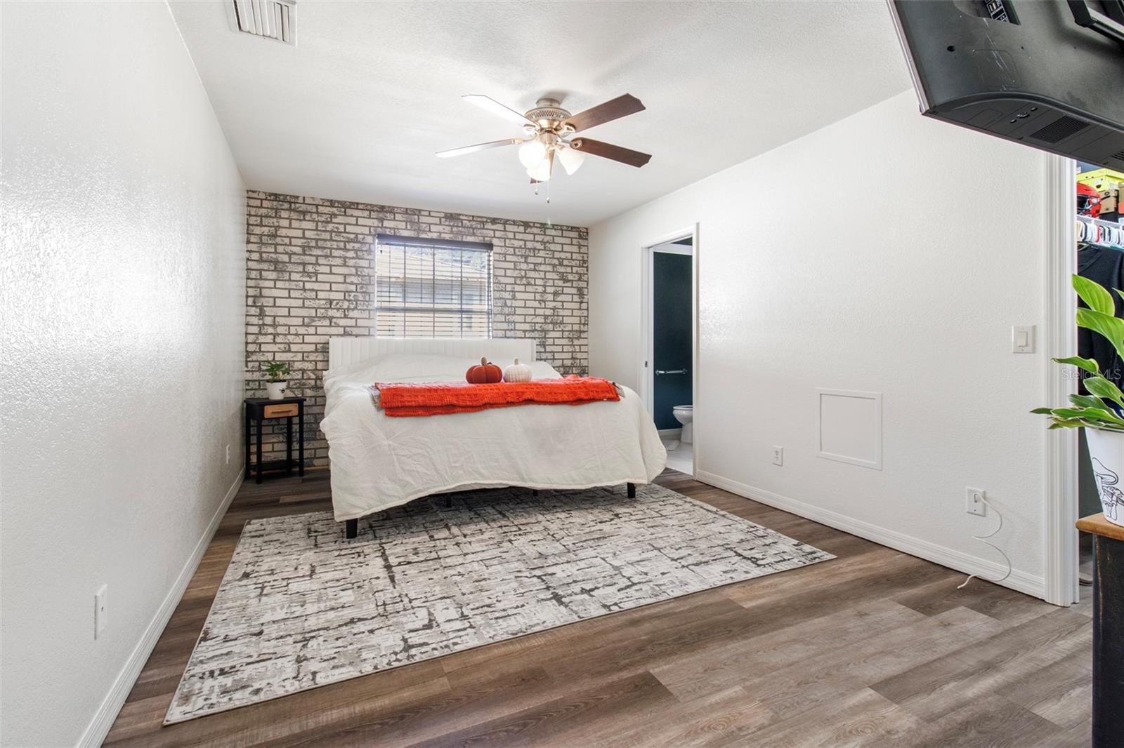 Image 16 of 30 For 193 Fitzpatrick Avenue