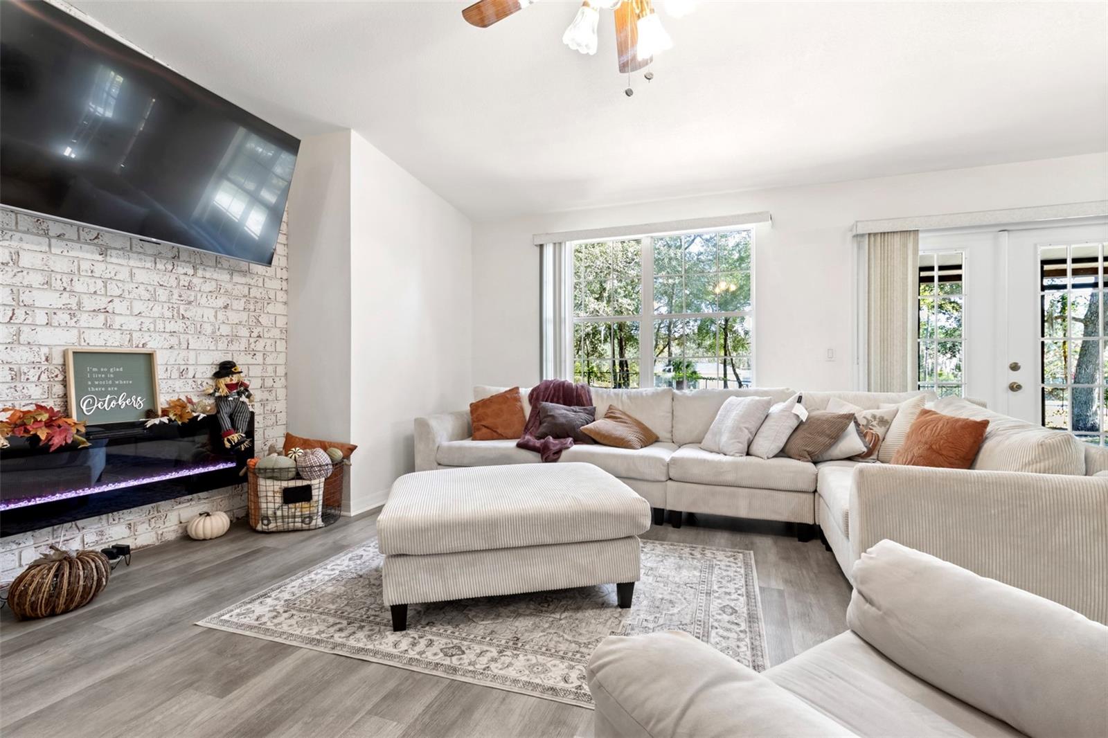 Image 9 of 30 For 193 Fitzpatrick Avenue