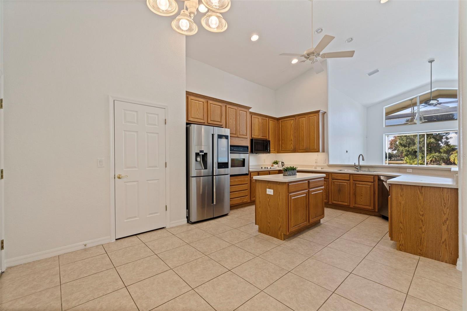 Image 12 of 56 For 10738 Banfield Drive