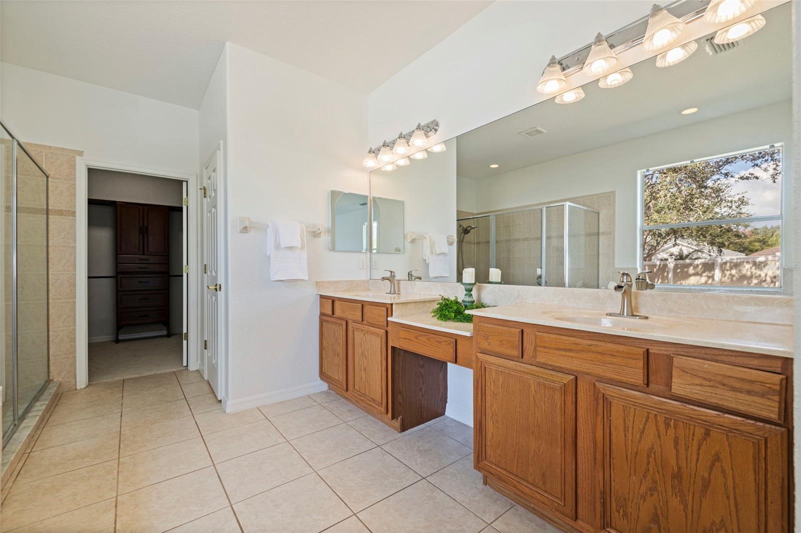 Image 29 of 56 For 10738 Banfield Drive