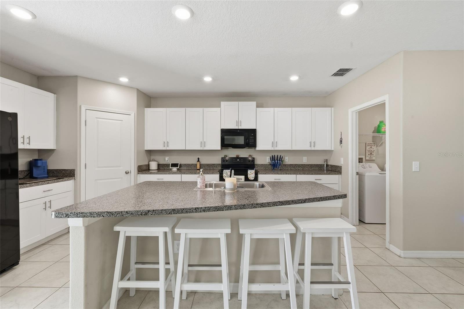 Image 12 of 44 For 2007 Sea Salt Court