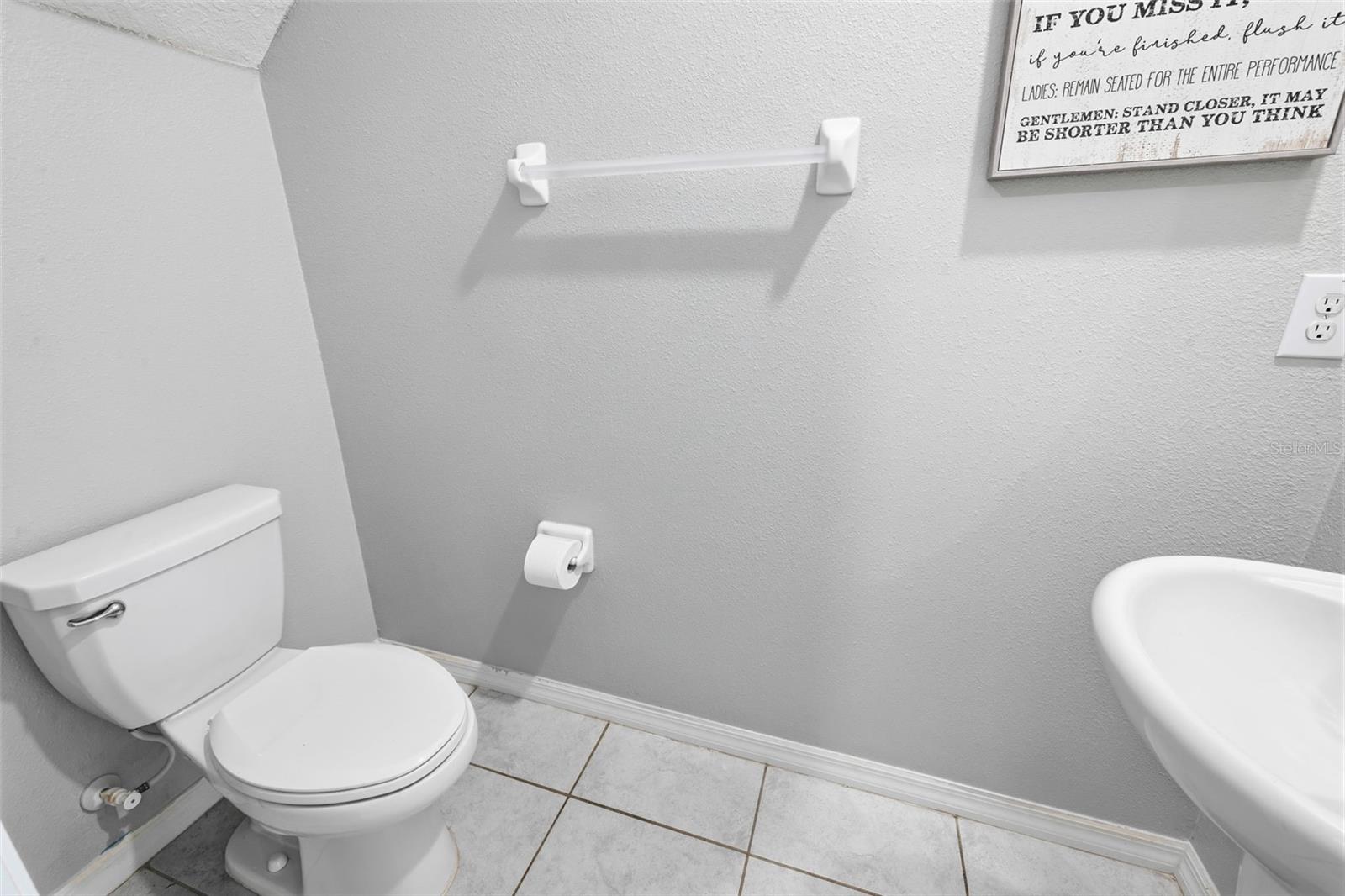 Image 17 of 44 For 2007 Sea Salt Court