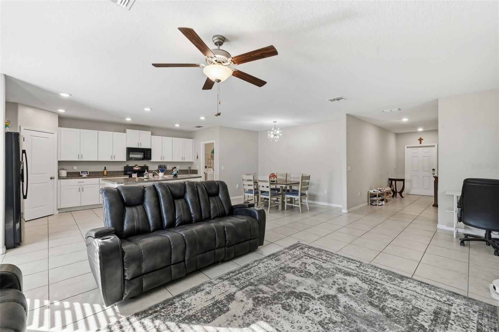 Image 3 of 44 For 2007 Sea Salt Court