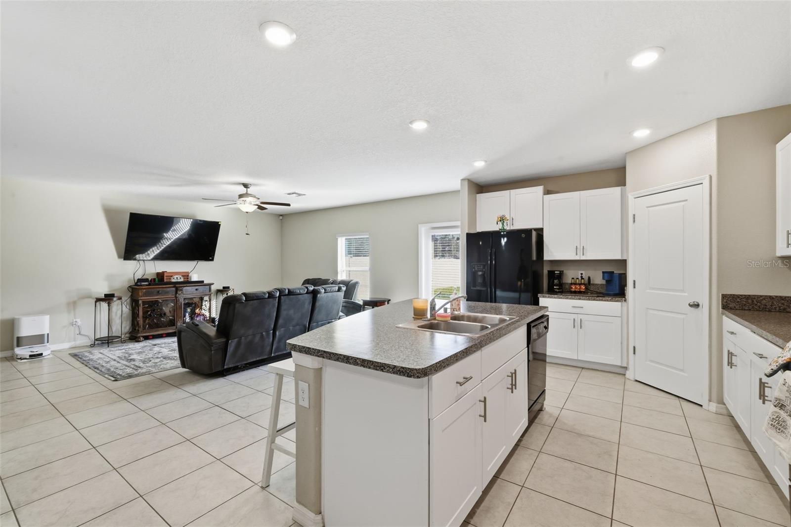 Image 9 of 44 For 2007 Sea Salt Court