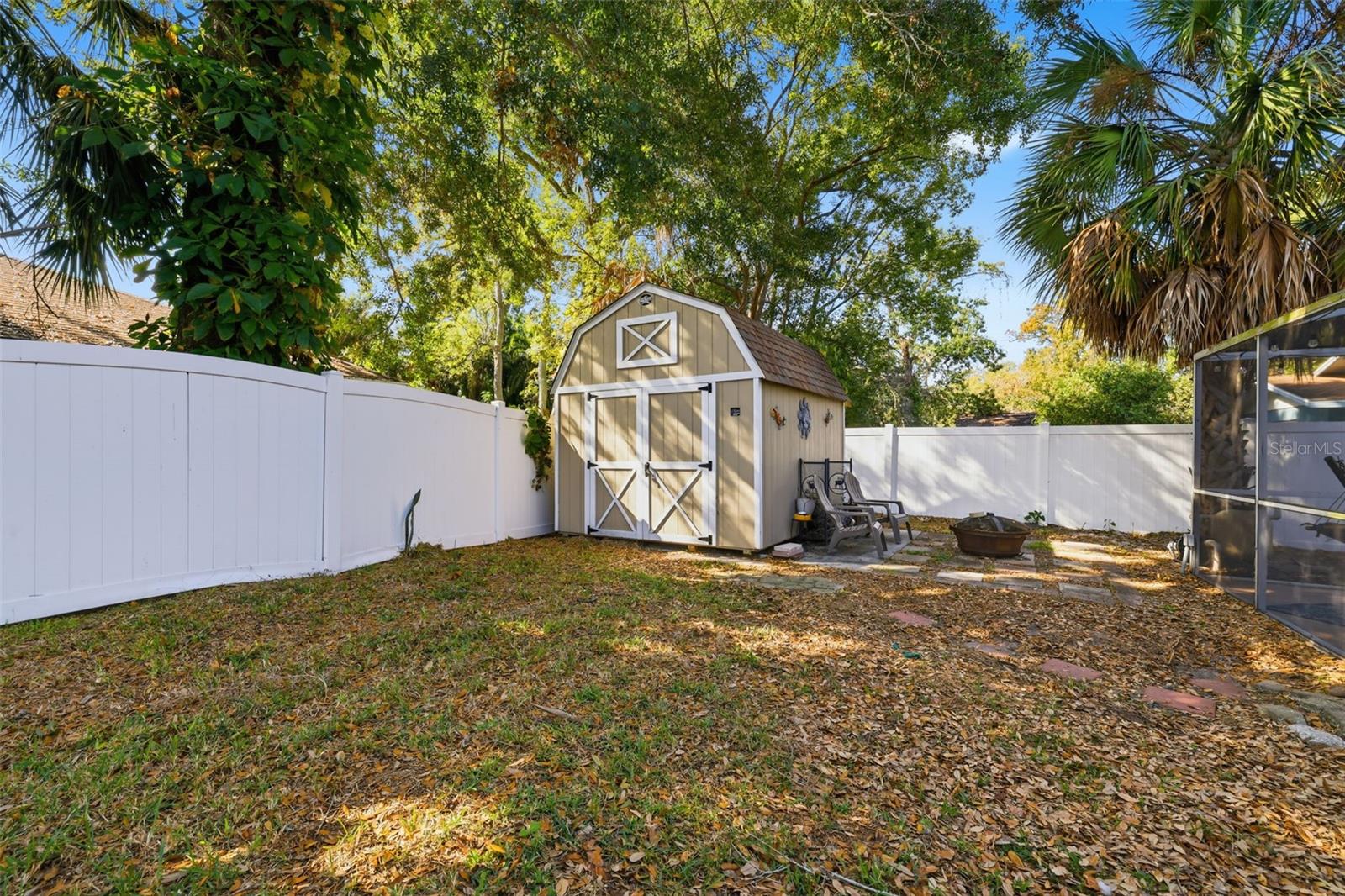 Image 23 of 31 For 1852 Lake Parker Drive