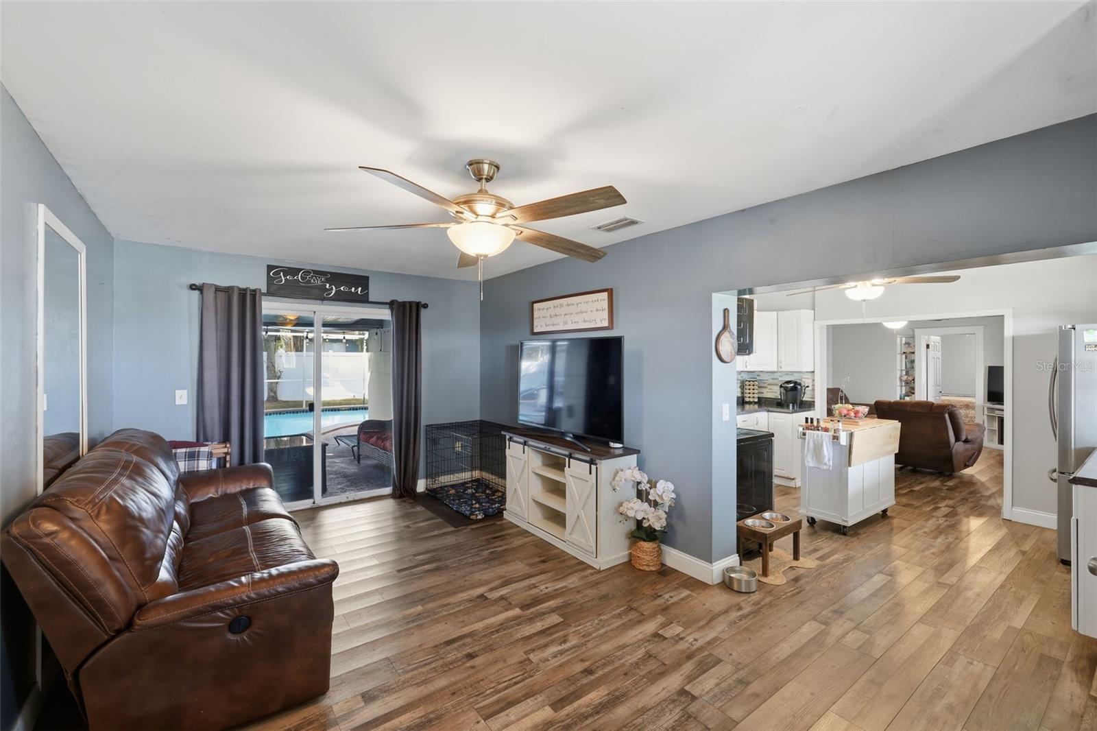 Image 5 of 31 For 1852 Lake Parker Drive