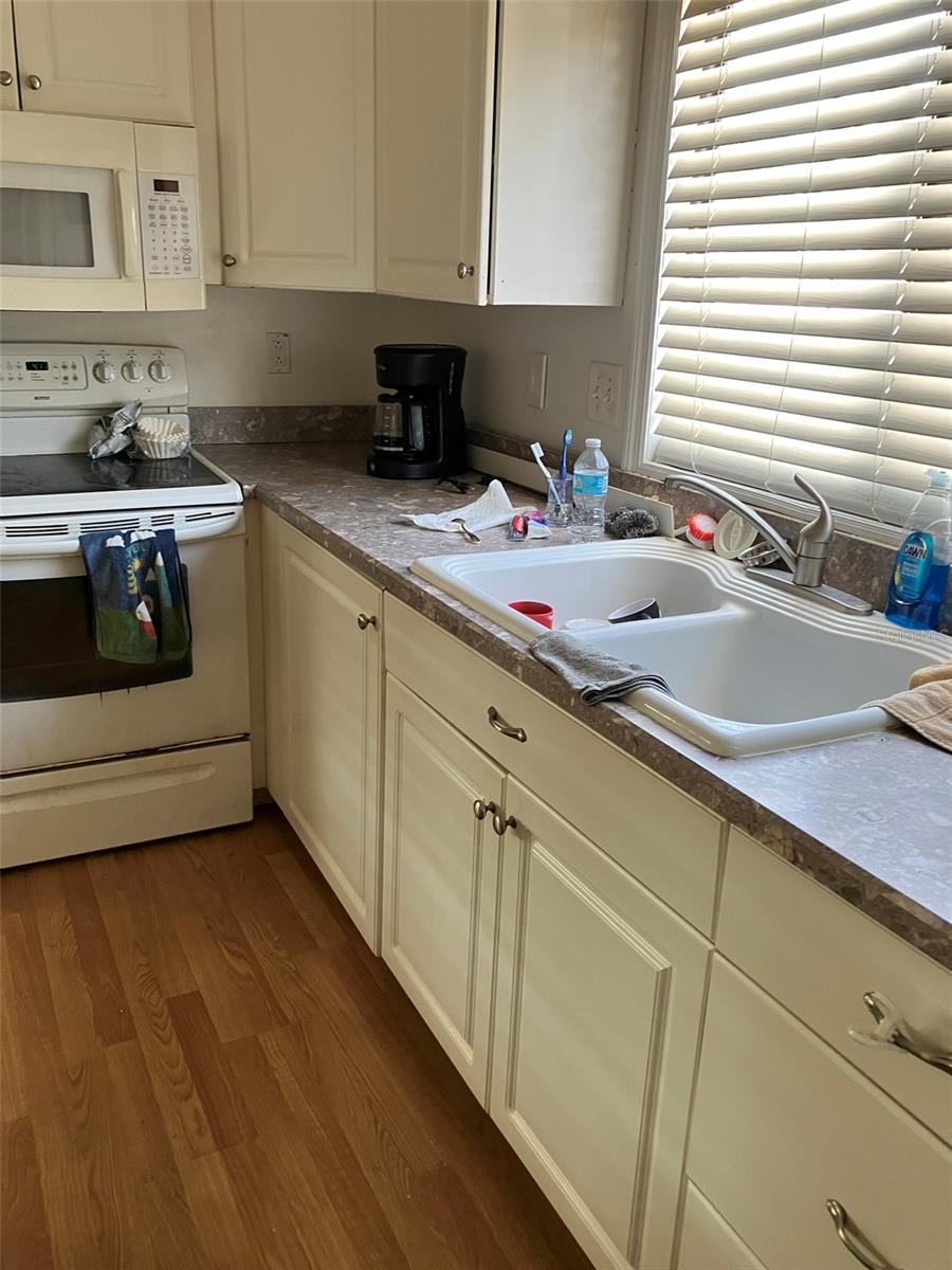 Image 5 of 31 For 3336 Chatford Drive