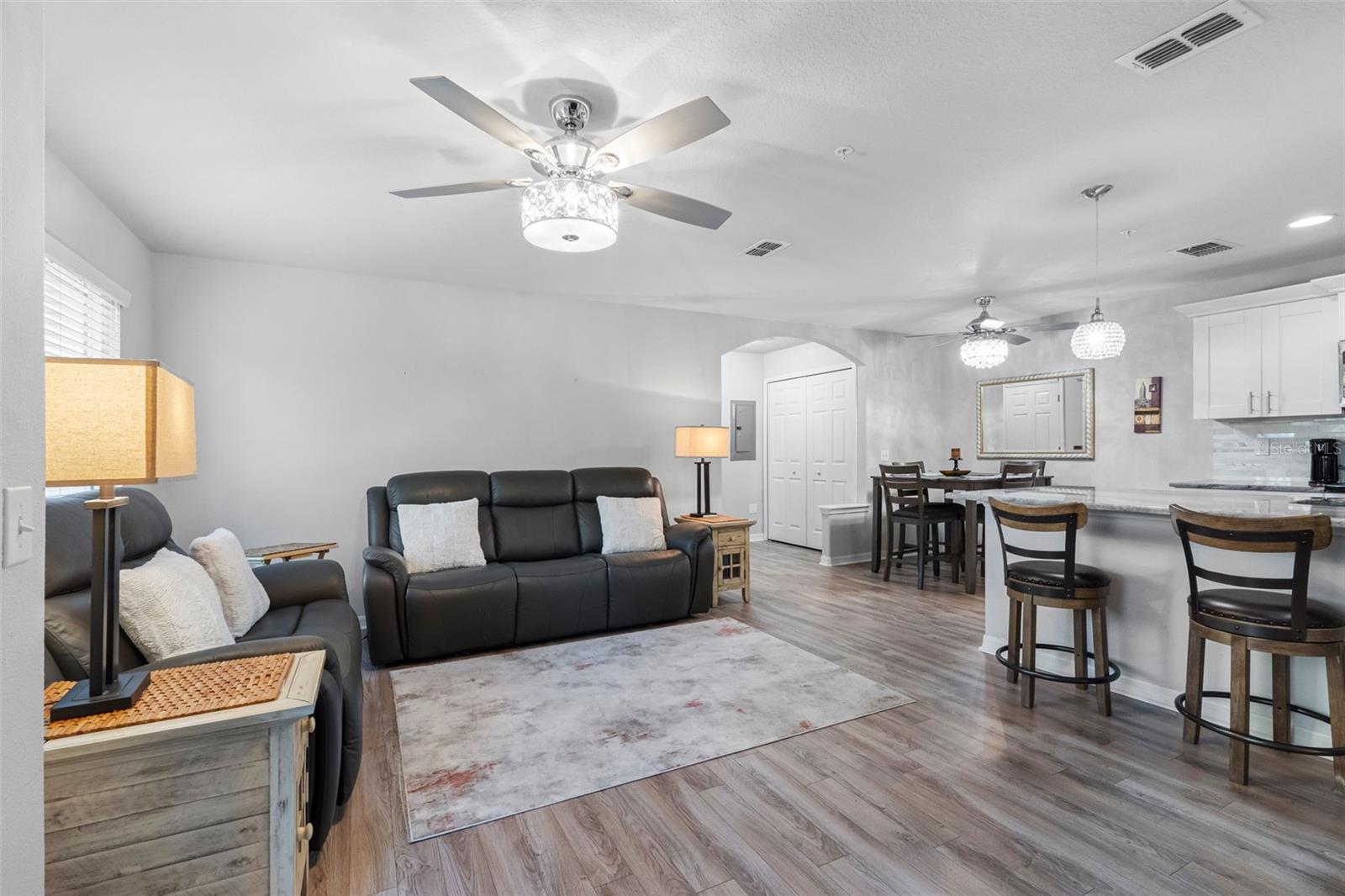 Image 13 of 51 For 5089 Royal Palms Way 202