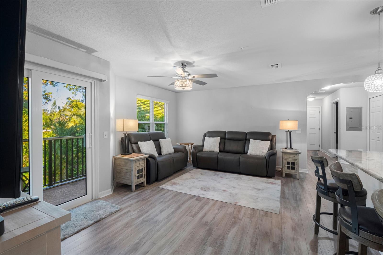 Image 14 of 51 For 5089 Royal Palms Way 202