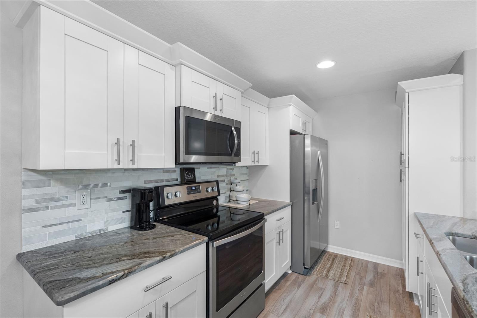 Image 15 of 51 For 5089 Royal Palms Way 202