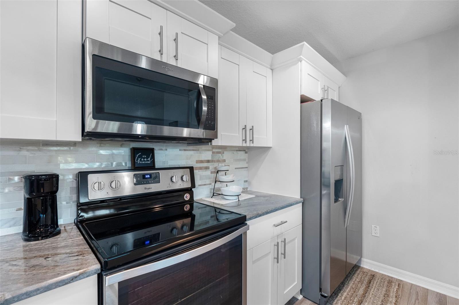 Image 16 of 51 For 5089 Royal Palms Way 202