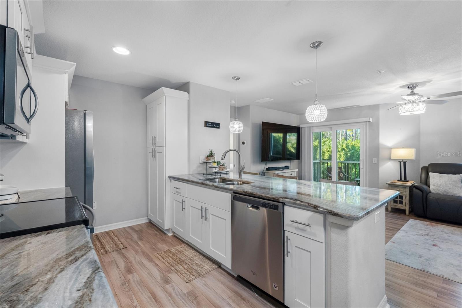 Image 17 of 51 For 5089 Royal Palms Way 202