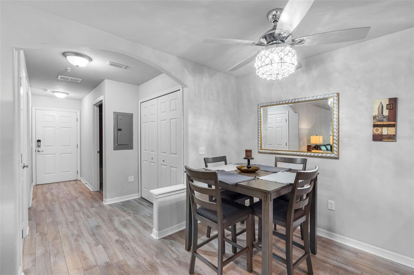 Image 22 of 51 For 5089 Royal Palms Way 202