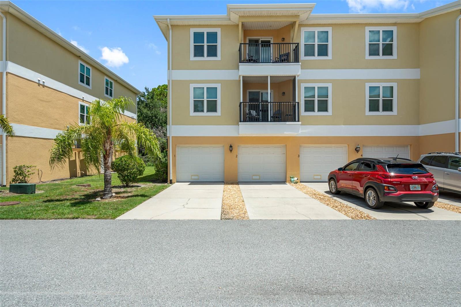 Image 34 of 51 For 5089 Royal Palms Way 202