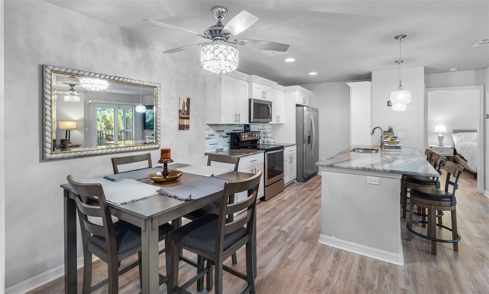 Image 4 of 51 For 5089 Royal Palms Way 202