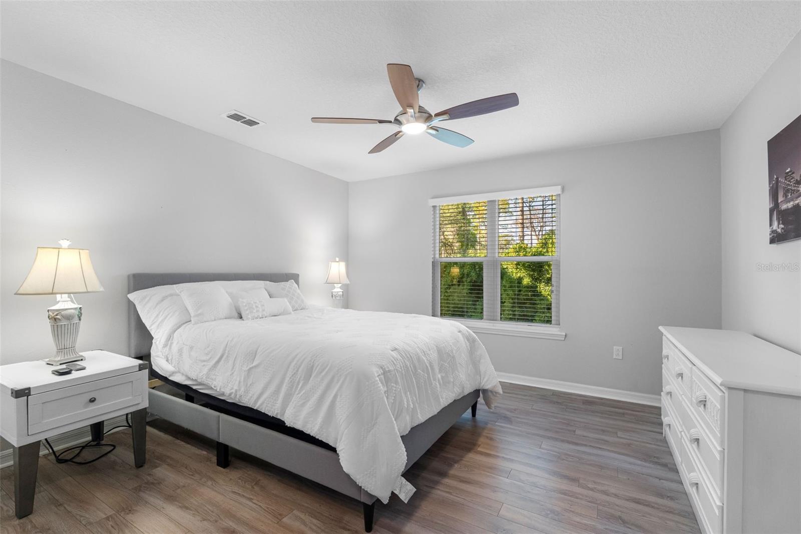 Image 6 of 51 For 5089 Royal Palms Way 202