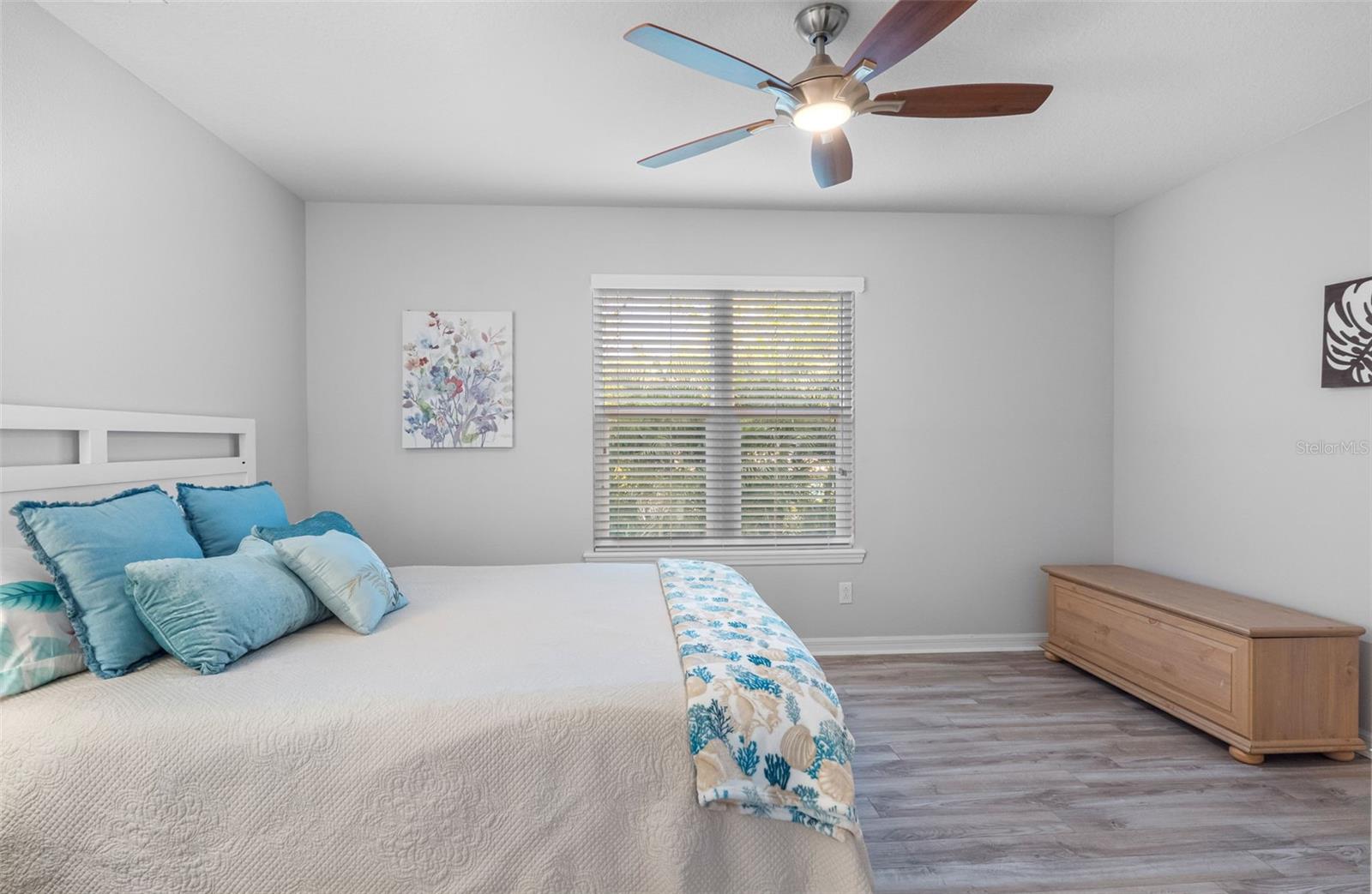 Image 9 of 51 For 5089 Royal Palms Way 202