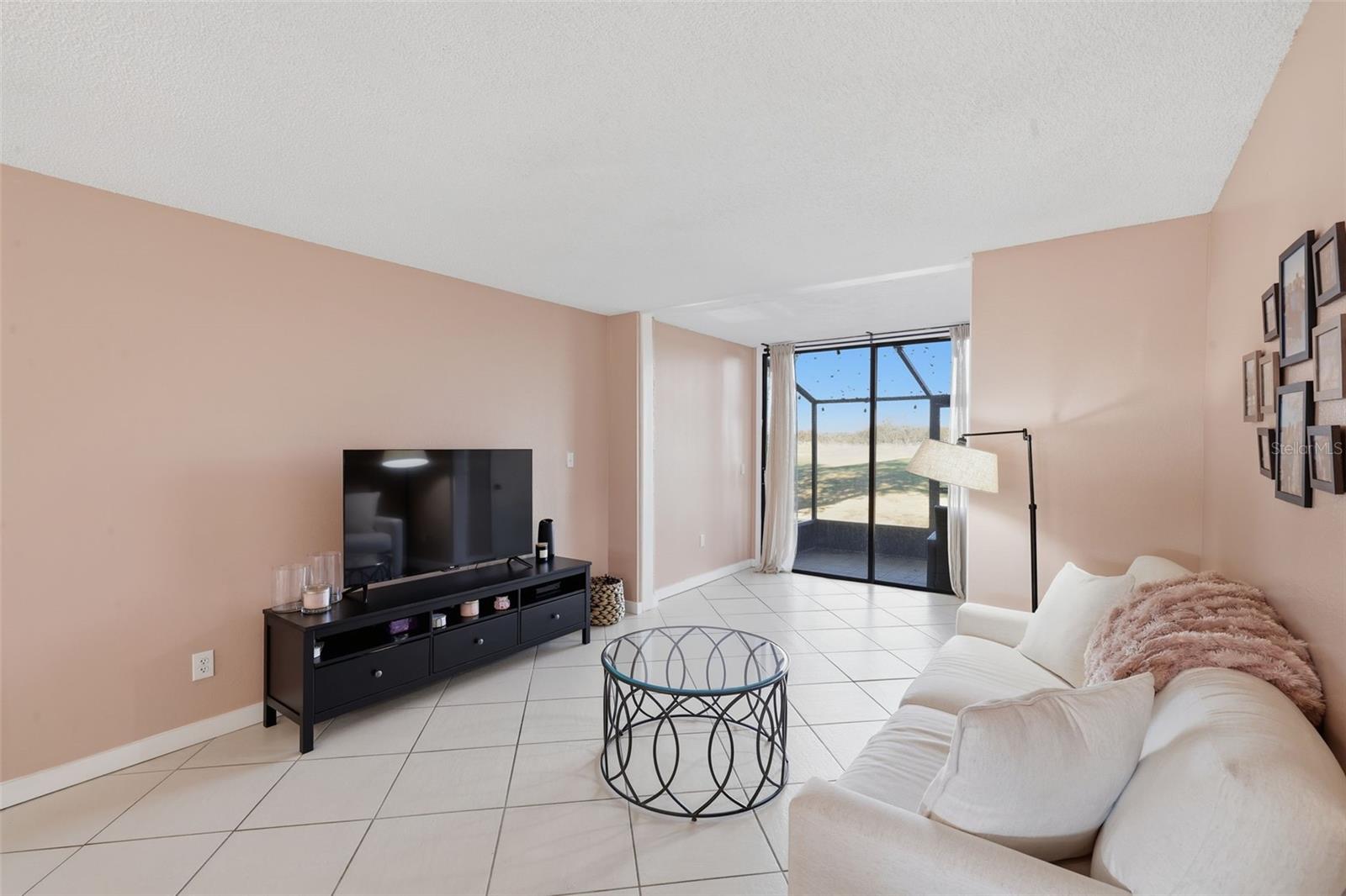 Image 10 of 31 For 2017 Skimmer Court W 411