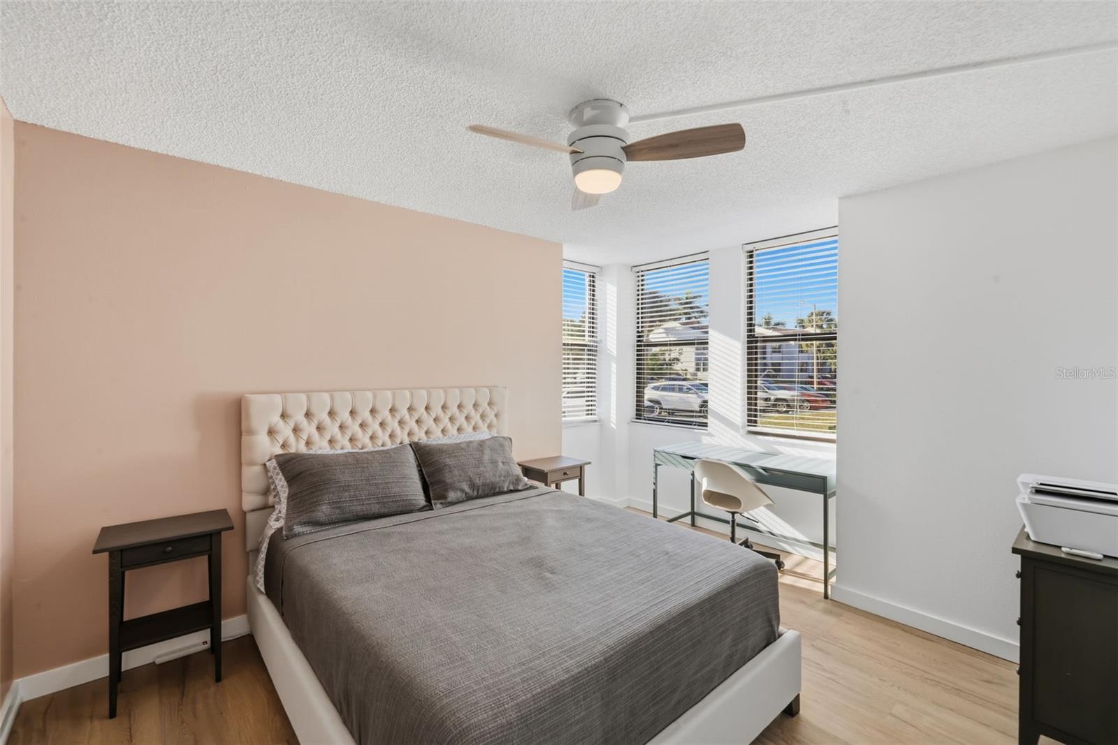 Image 19 of 31 For 2017 Skimmer Court W 411