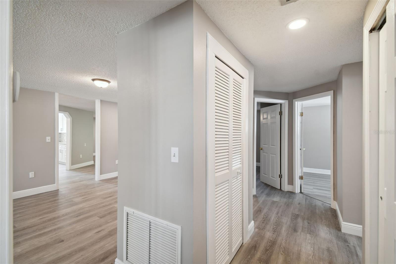 Image 22 of 52 For 7721 Heather Street