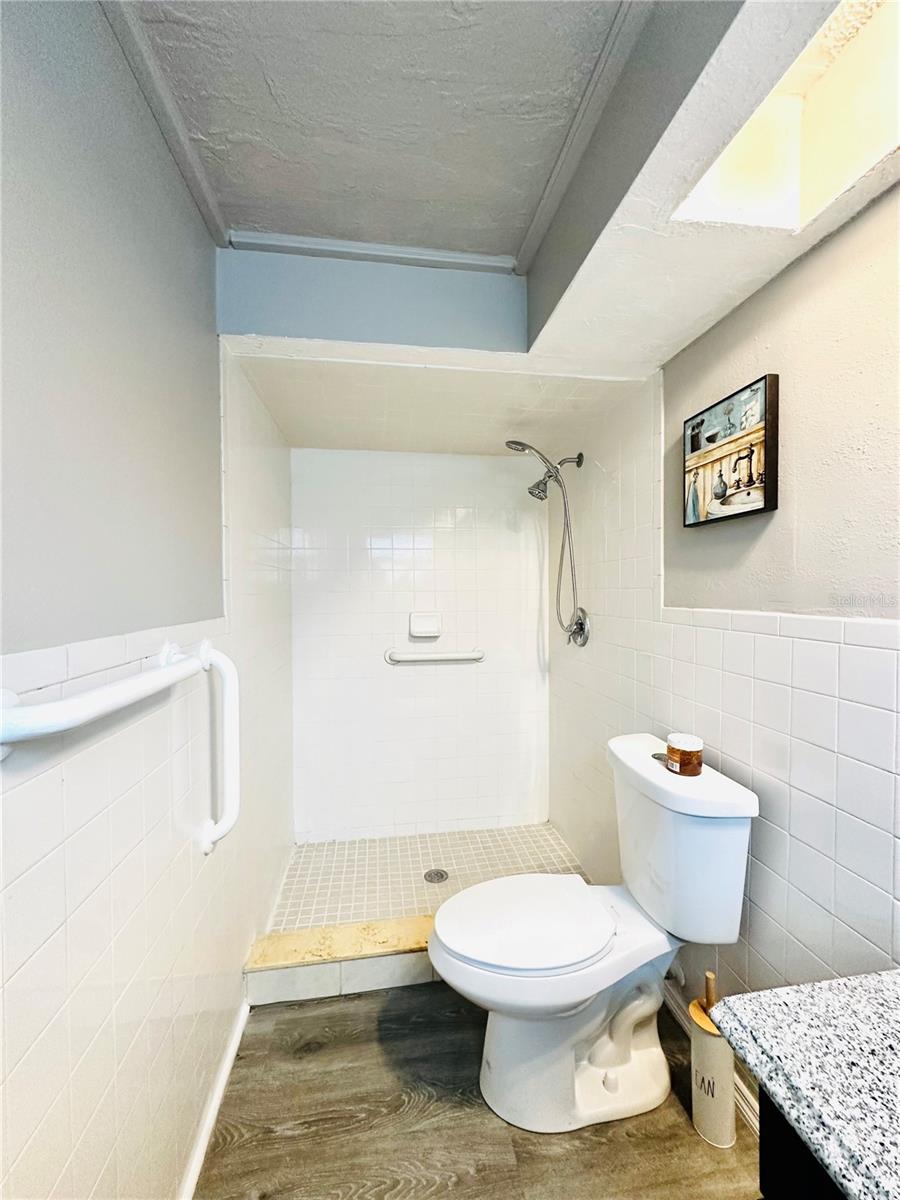 Image 31 of 52 For 7721 Heather Street