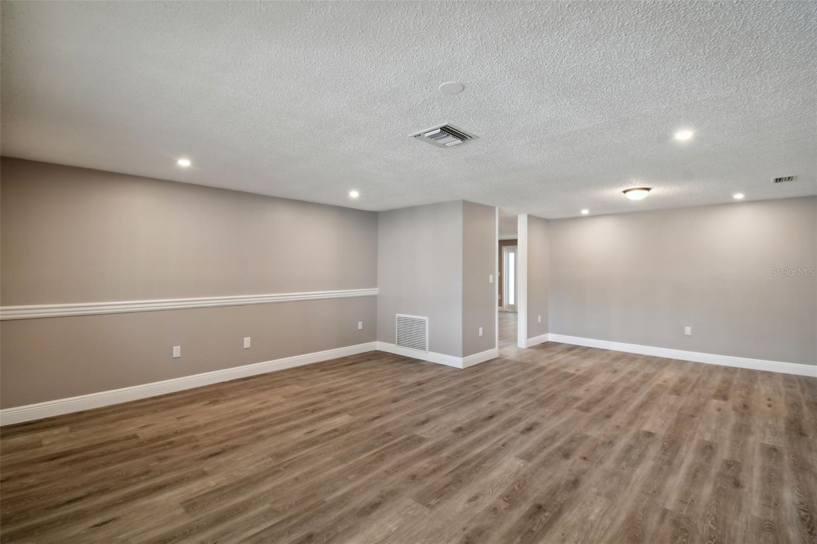 Image 8 of 52 For 7721 Heather Street