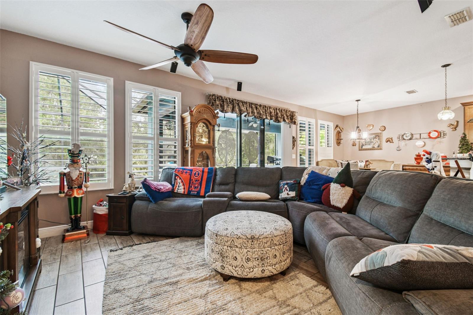 Image 12 of 69 For 2961 Calvano Drive