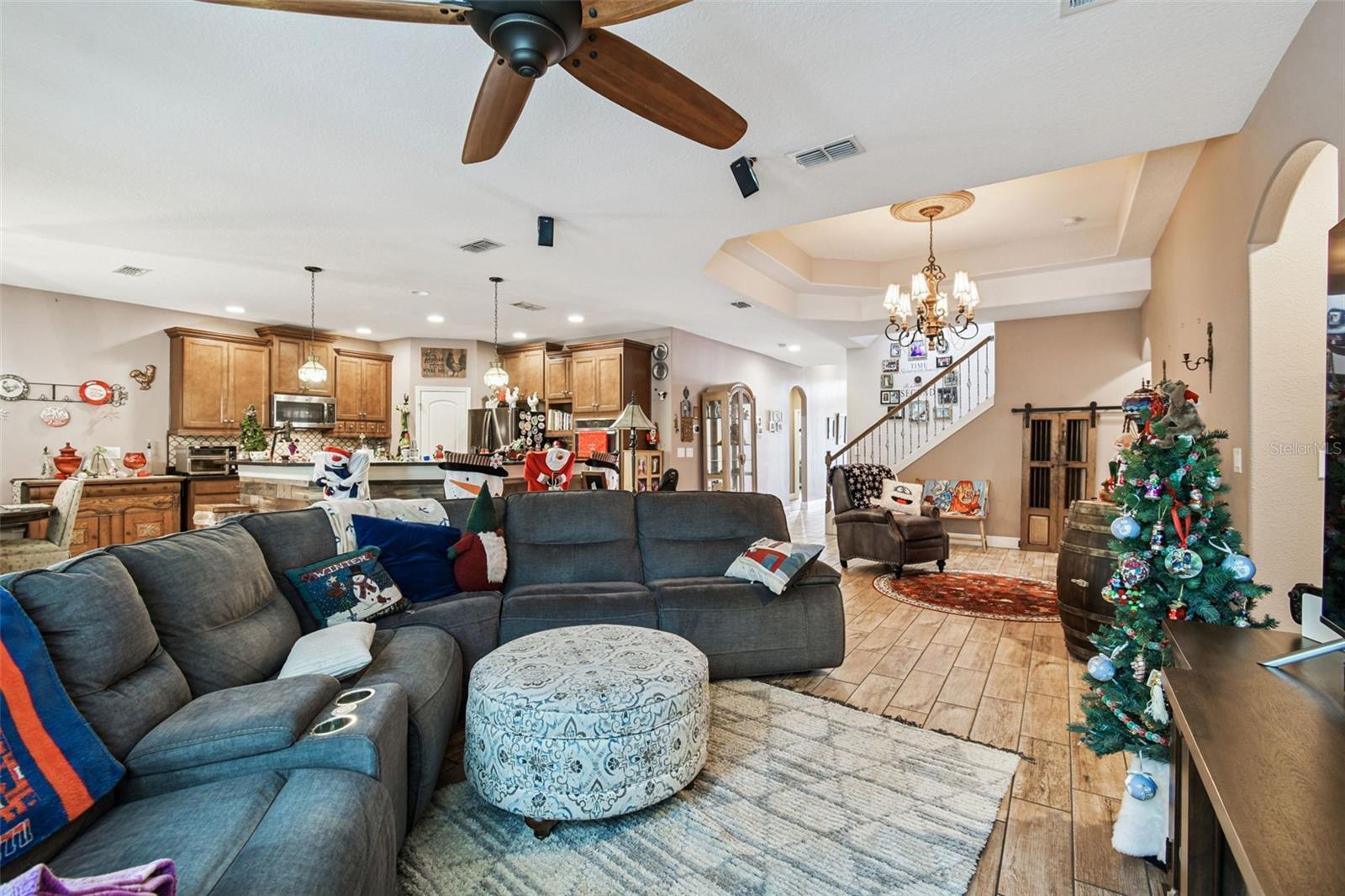 Image 13 of 69 For 2961 Calvano Drive