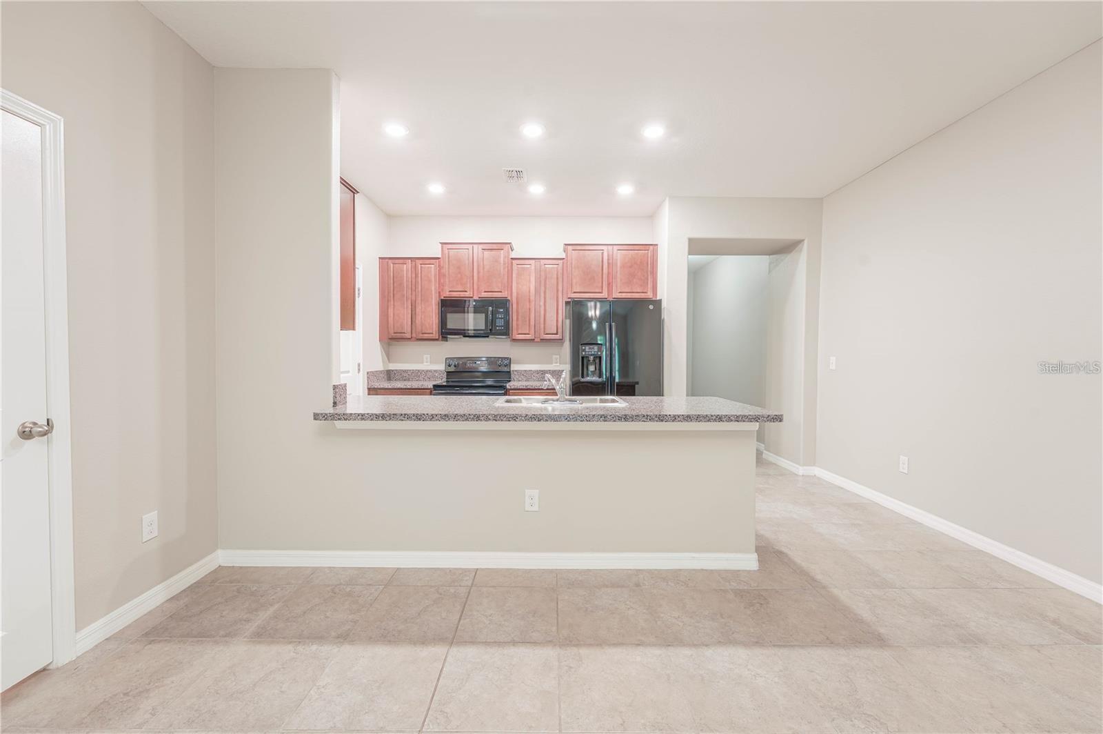 Image 11 of 37 For 10685 Lake Montauk Drive