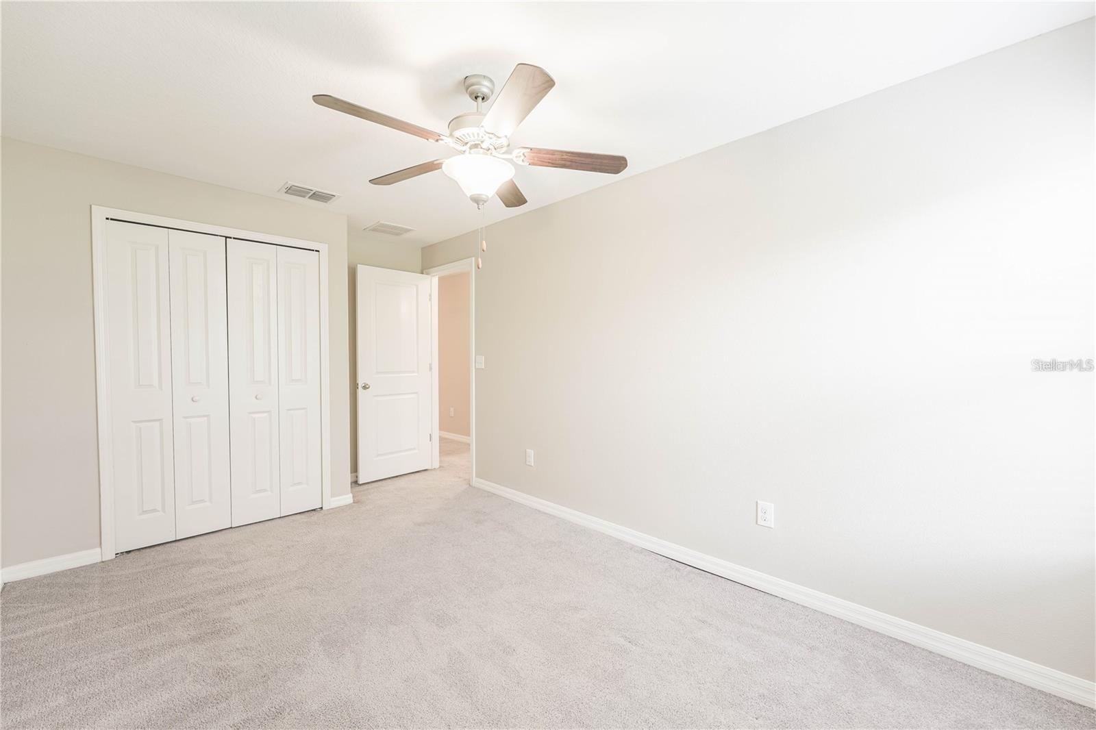 Image 23 of 37 For 10685 Lake Montauk Drive