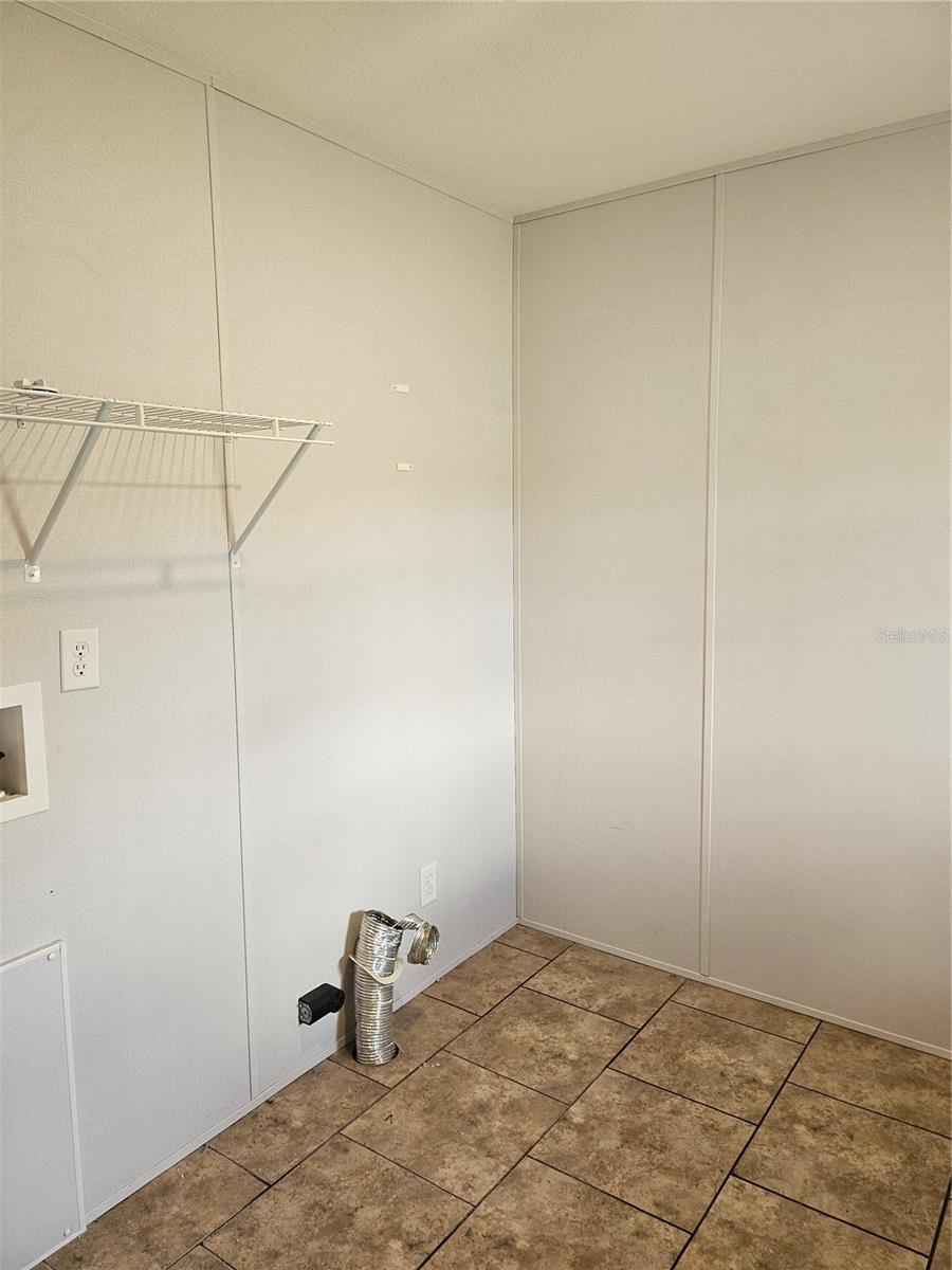 Image 6 of 22 For 5636 W.o. Griffin Road