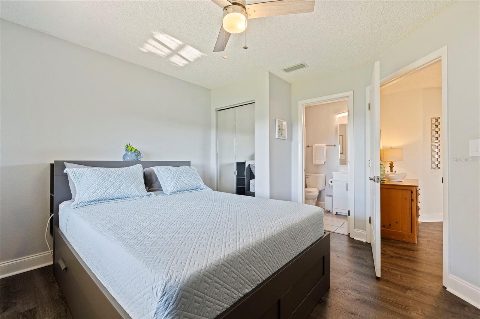 Image 18 of 40 For 1515 Pinellas Bayway S 14