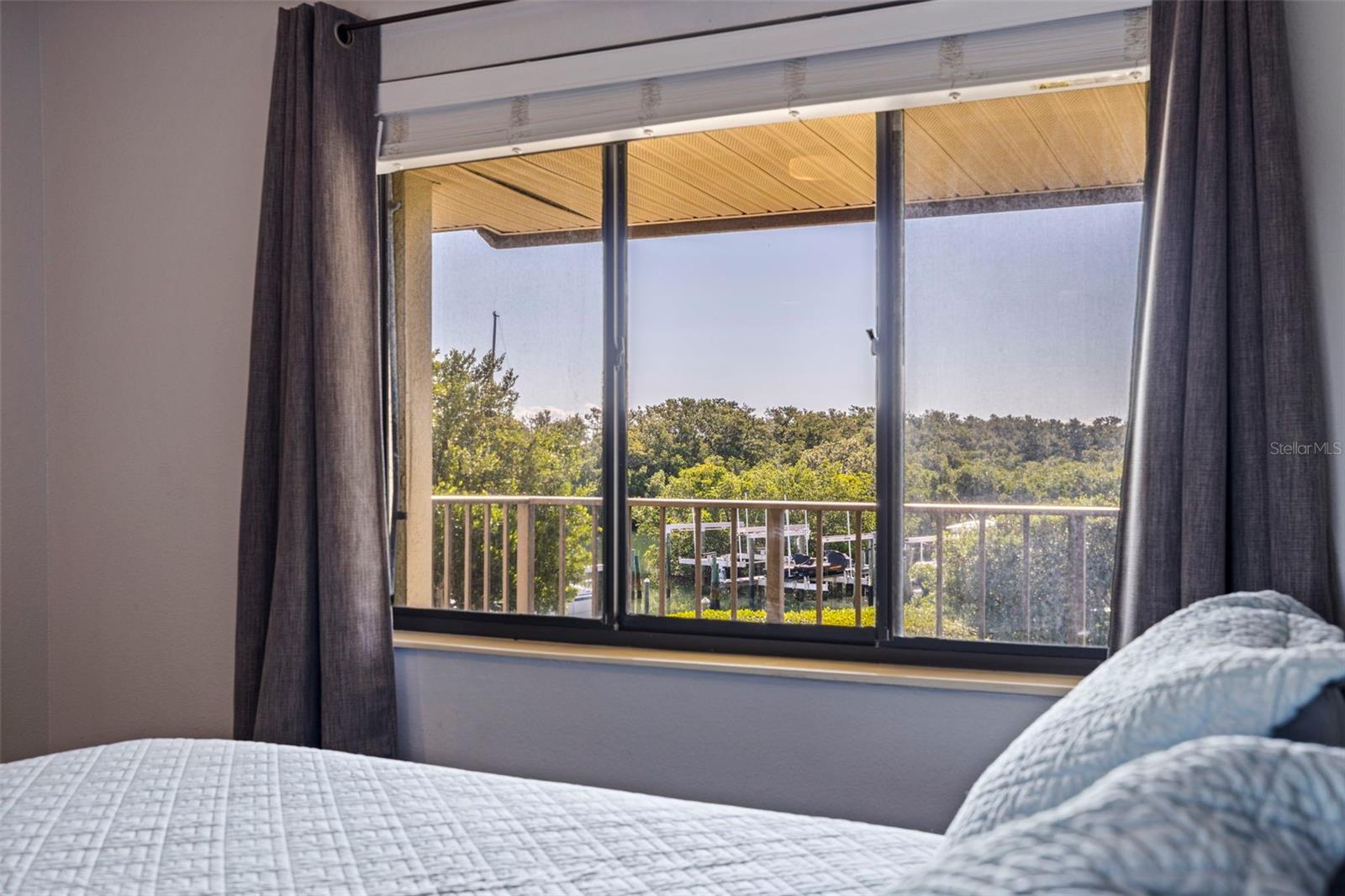 Image 19 of 40 For 1515 Pinellas Bayway S 14